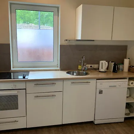 Book-a-room Garden Or Balcony - 2 Bedroom - Air Conditioning & Free Parking Salzburg