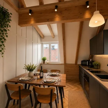 Book-a-room Garden Or Balcony - 2 Bedroom - Air Conditioning & Free Parking * Salzburg