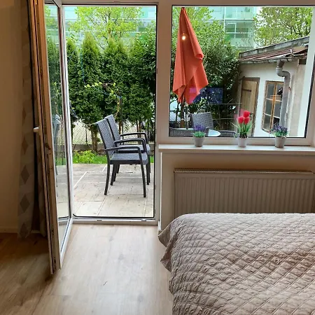 Book-A-Room Salzburg Apartment 5-6-7-8 Holiday home