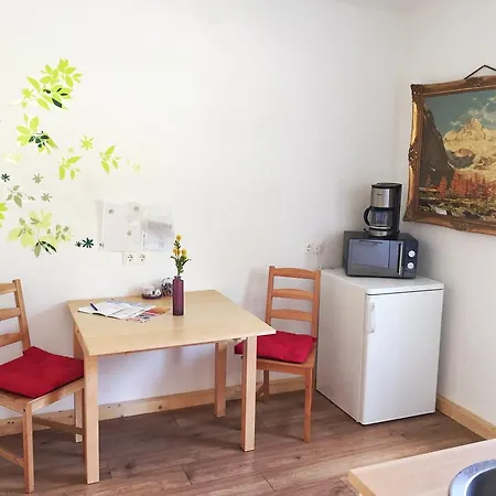 Book-A-Room Salzburg Garden Or Balcony Stay - 2 Bedroom - Air Conditioning & Free Parking